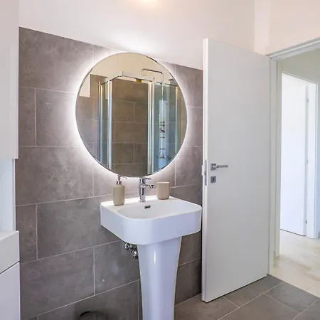 Residenza Luna Διαμέρισμα Στρέσα
