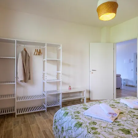 Residenza Luna Διαμέρισμα Στρέσα